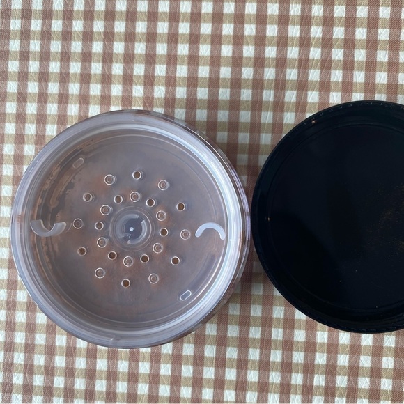 MARY KAY MINERAL POWDER
FOUNDATION. BRONZE 4. DISCONTINUED. NEW - Picture 8 of 11